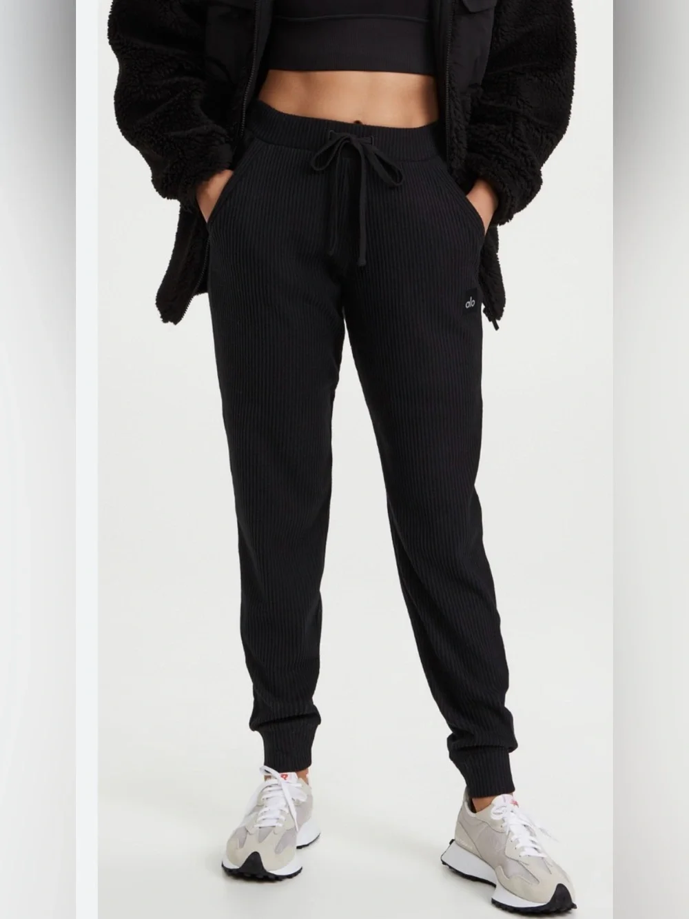 🌺ALO Yoga Black Ribbed Drawstring Joggers🌺